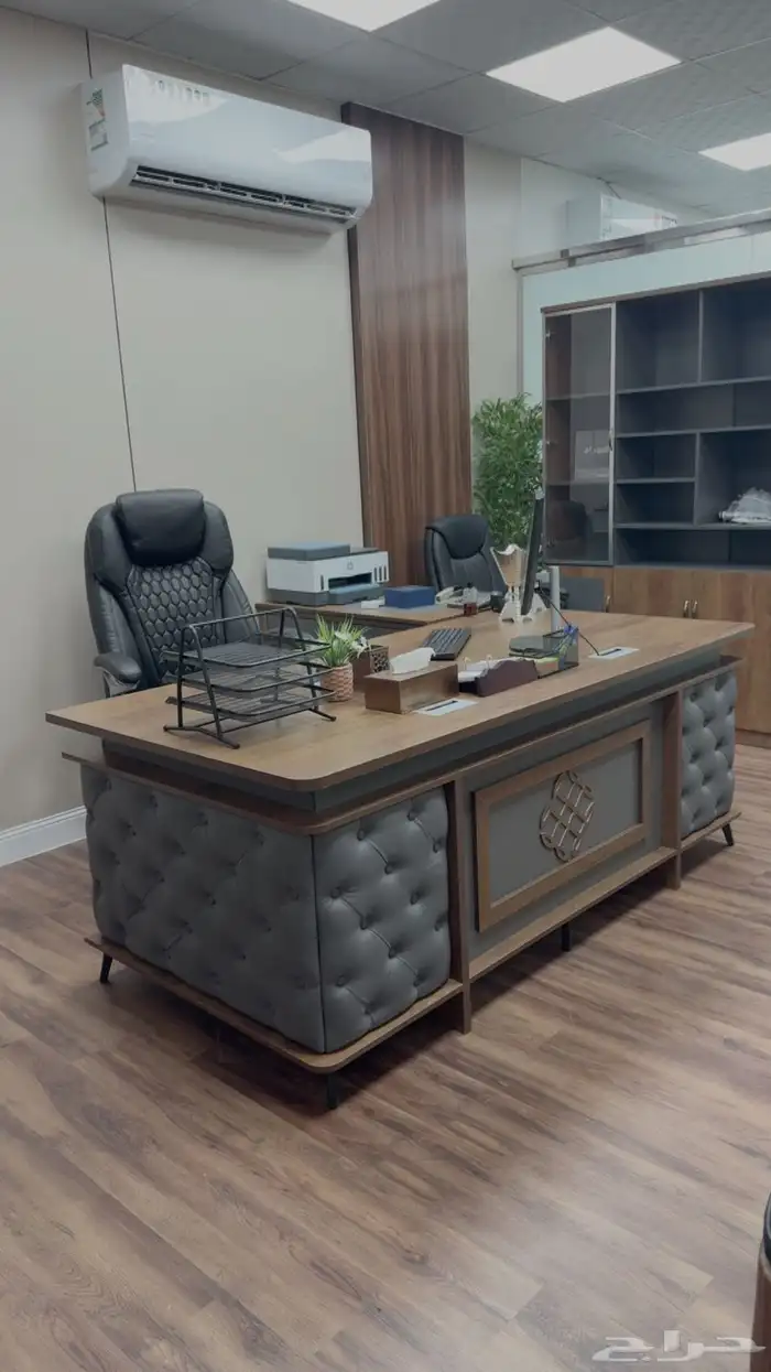 مكتب لتقبيل في الجبيل البلد 1