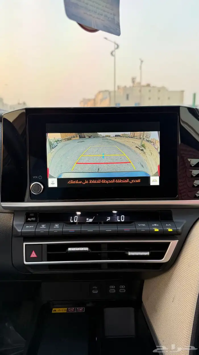 للبيع كامري 2025 LE بنزين - عداد 30 الف 32