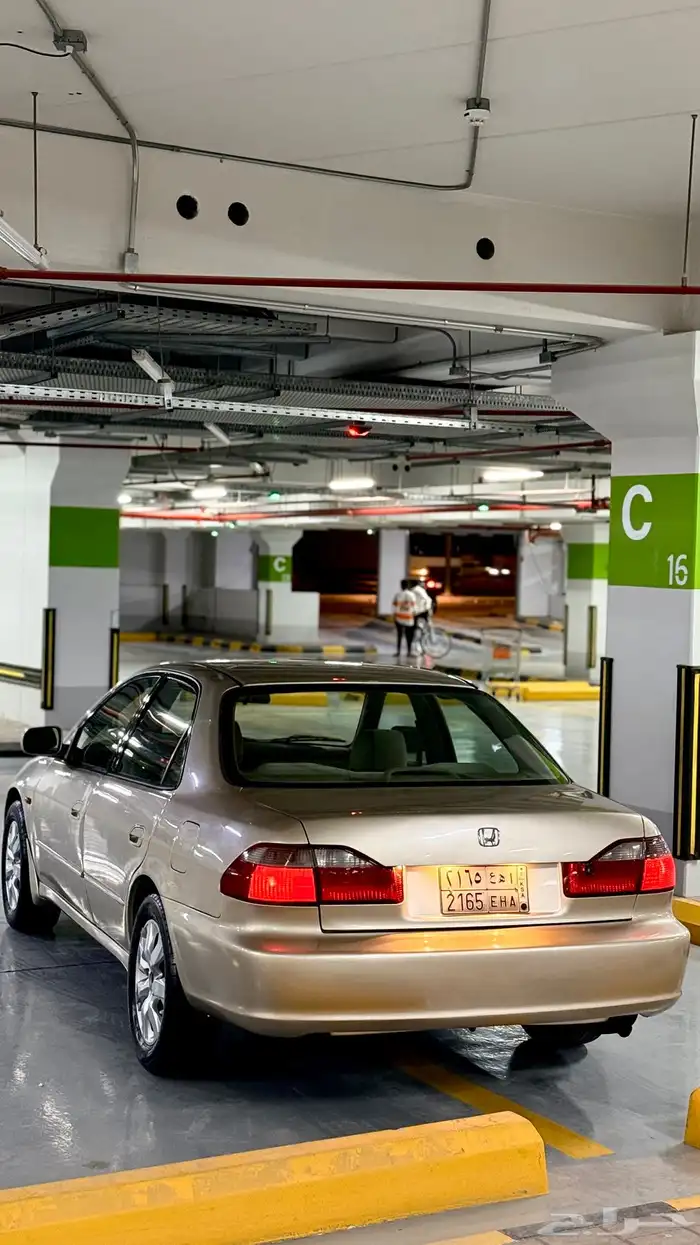 هوندا اكورد نظيف 2001 15