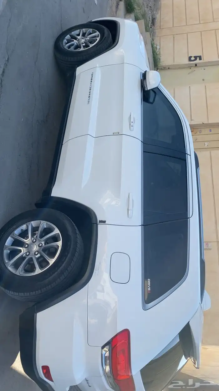 جيب شروكي 2014 2