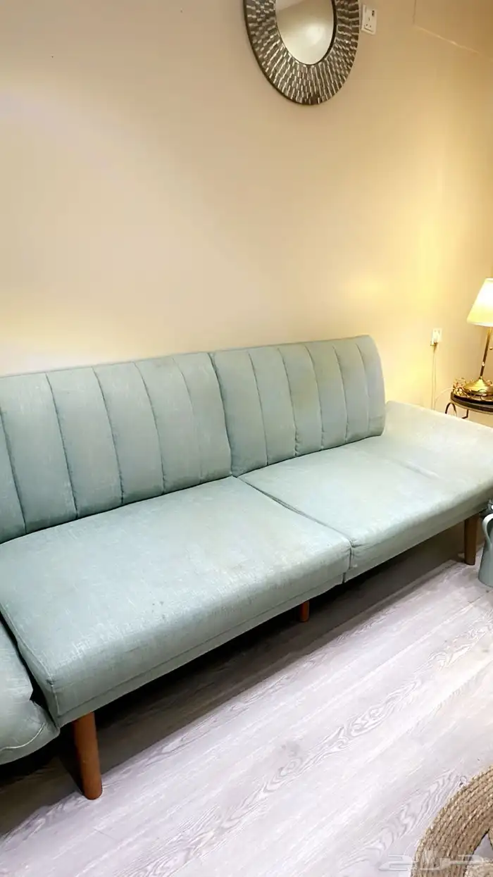 كنبتين وطاوله جانبيه 300ريال 2