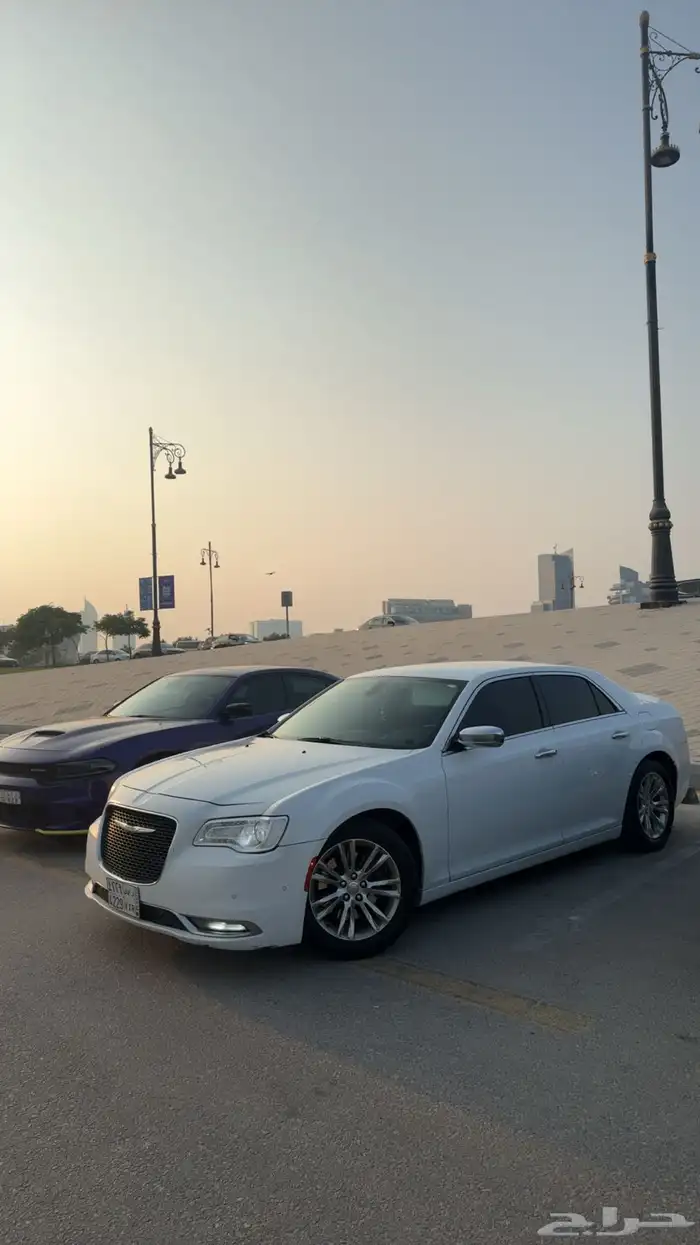 CHRYSLER 2018 V8 C300 2