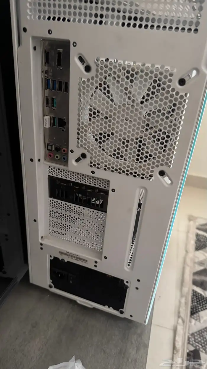 بي سي للبيع مع الشاشه وماوس وكييورد شاشه سعرها1500 2