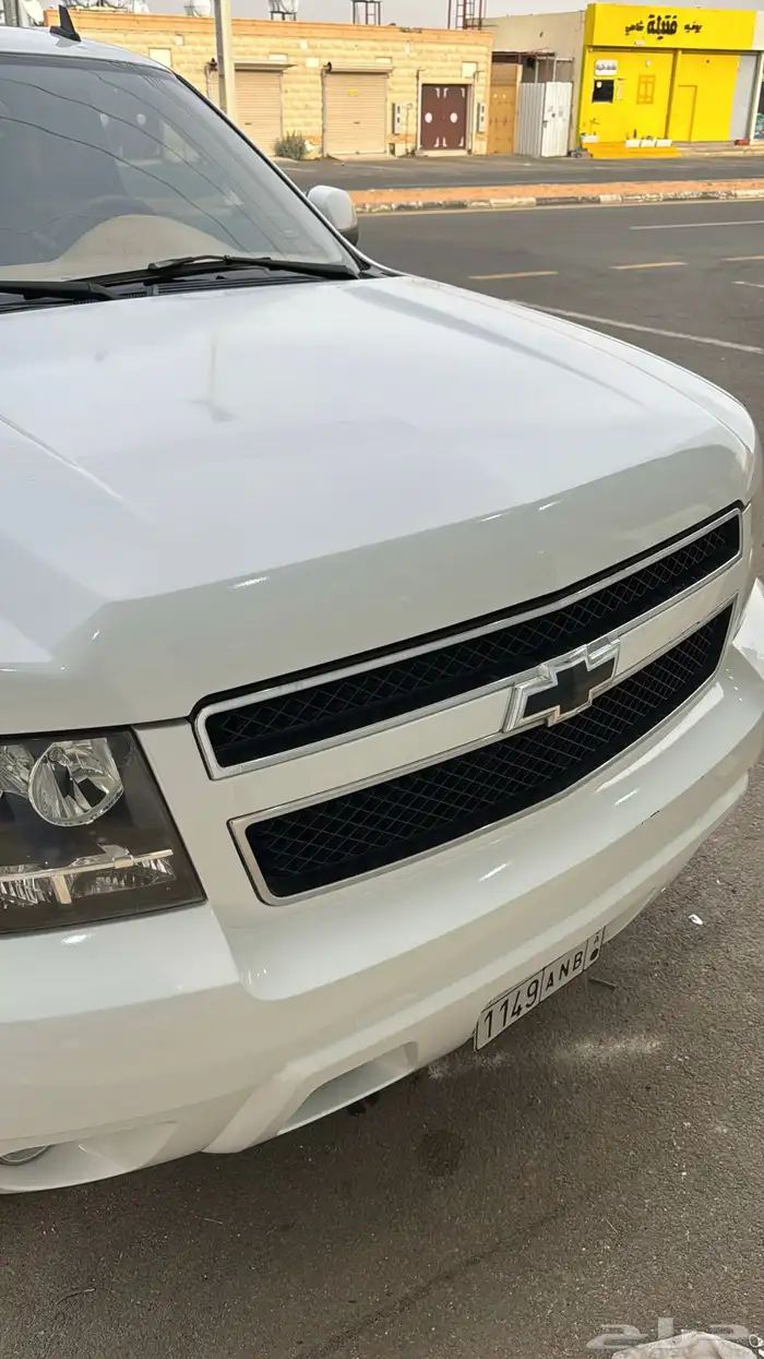 للبيع  شيفروليه تاهو 2007 LTZ   اللون أبيض   دبل 28
