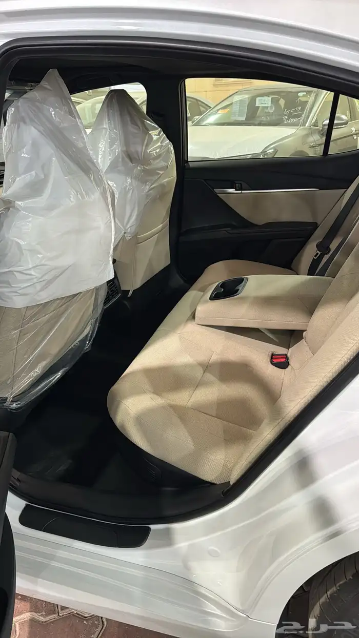 تويوتا كامري E بلس هايبرد 2025 9