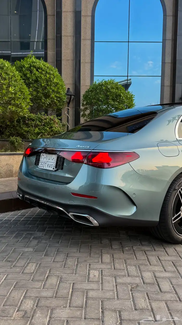 مرسيدس اي 300 2024 فل 4