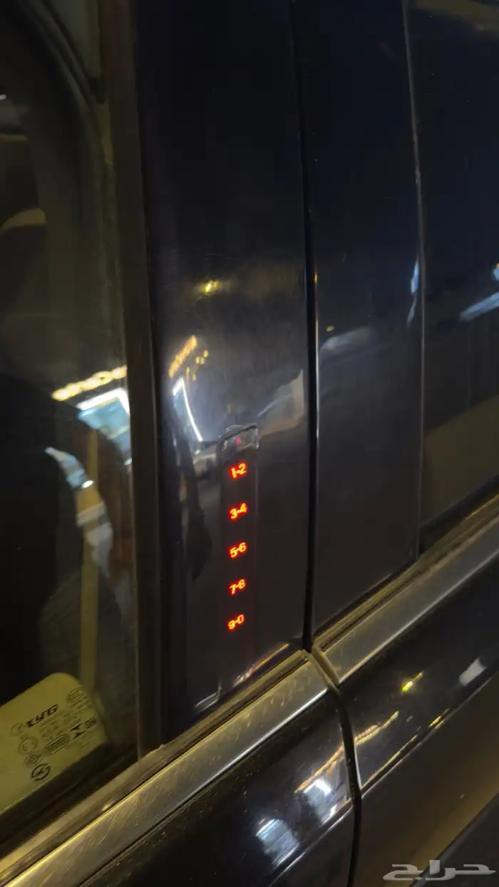 للبيع فورد تورس 2014 لون اسود 15