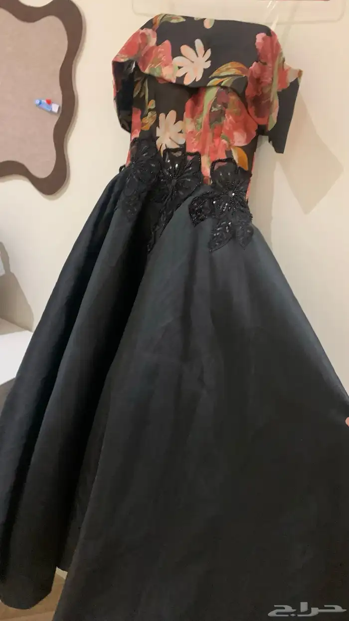 فستان ما انلبس الا مره وحده للبيع 2