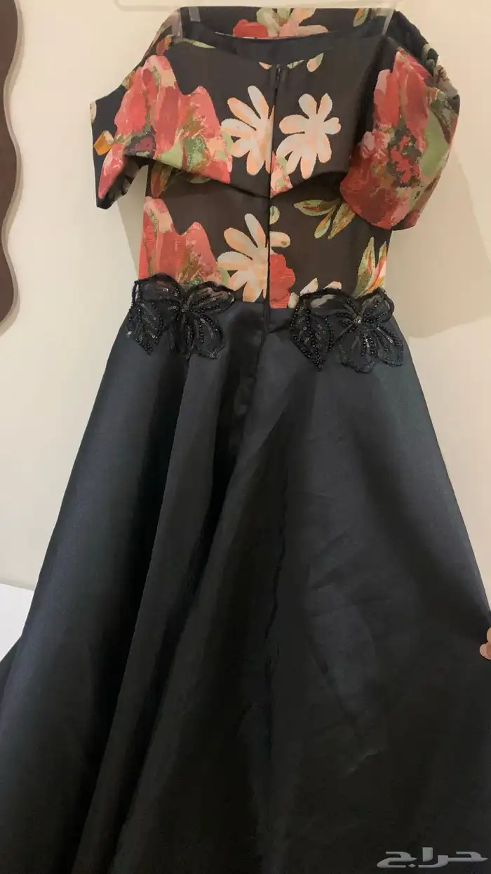 فستان ما انلبس الا مره وحده للبيع 3
