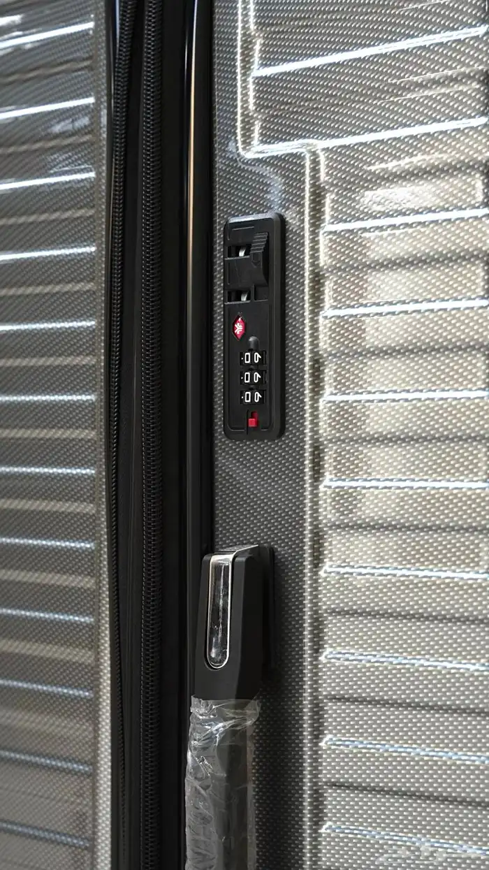 للبيع حقائب سفر مقاس 34 خفيفة الوزن 4