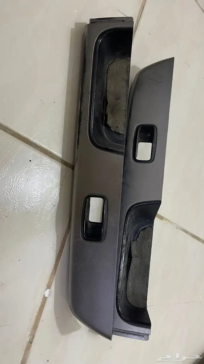 فتك نيسان قطع القزاز الخلفي 0