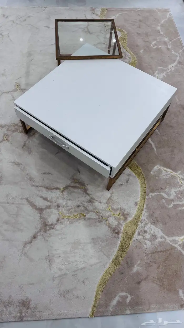 للبيع طاولة ضيافة 0