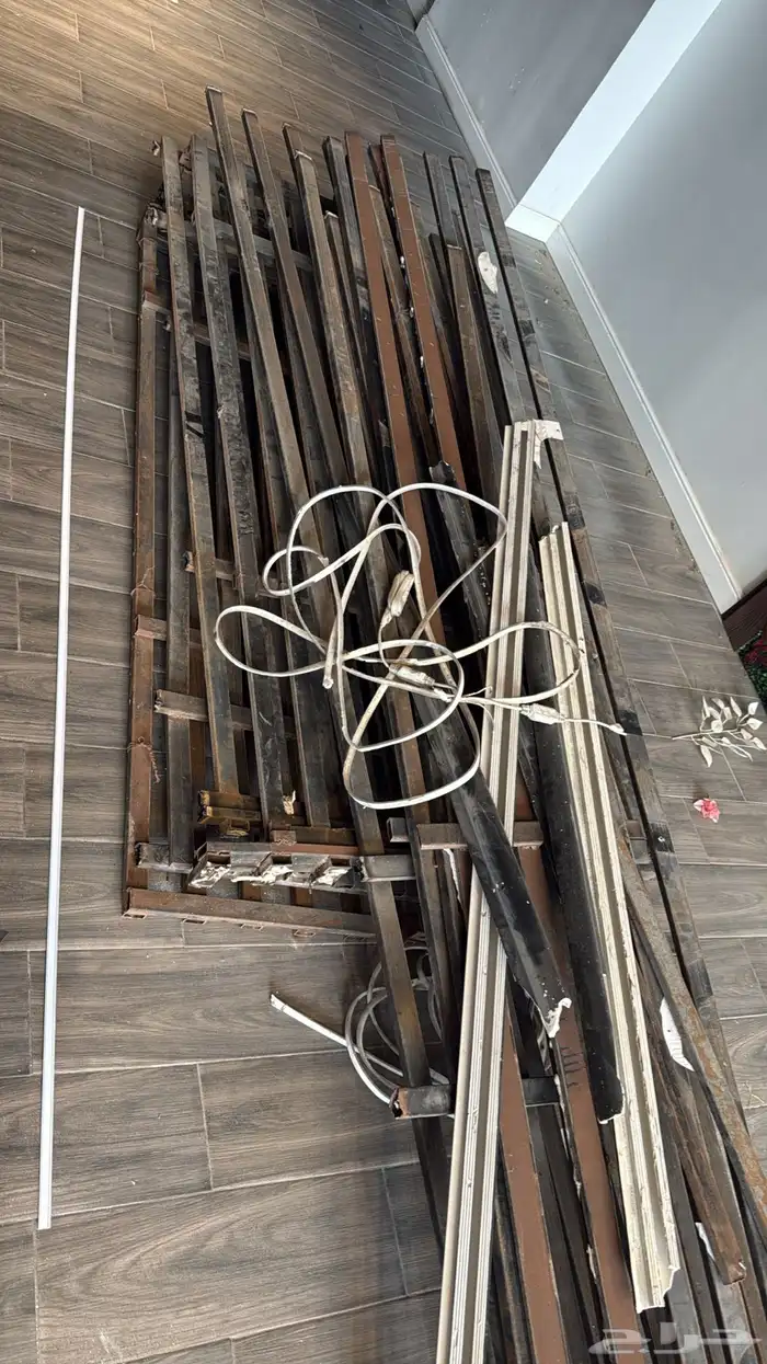 حديد للبيع (مستعمل) نظيف 0