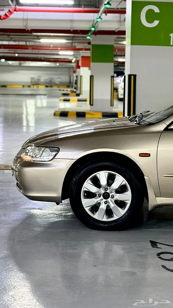 هوندا اكورد نظيف 2001 7