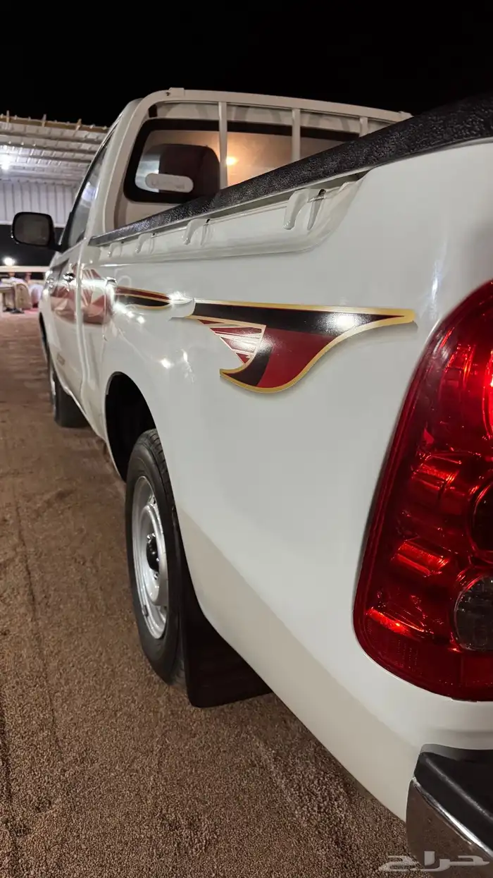 هايلكس 2010 تحمل لوحه شبه مميزه 5