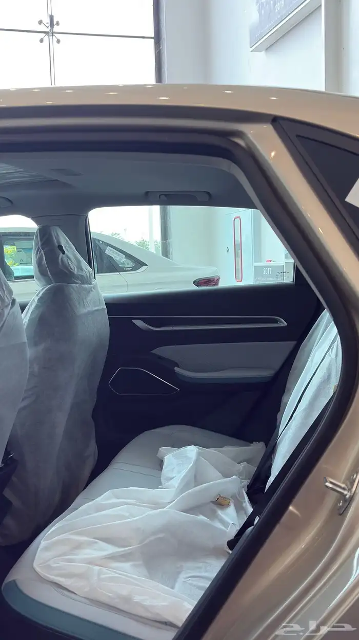 جيلي اميقراند الفل 2025 بسعر حصري ومميز 4