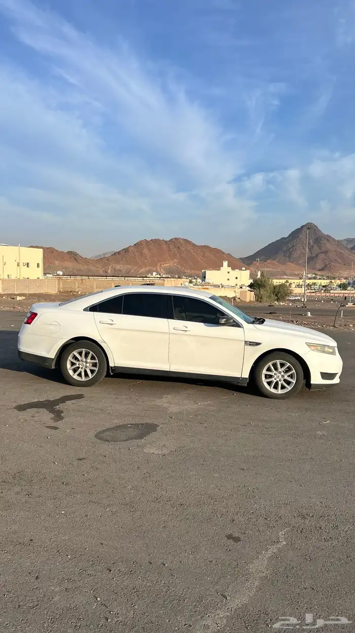 للبيع فورد تورس موديل 2013 0