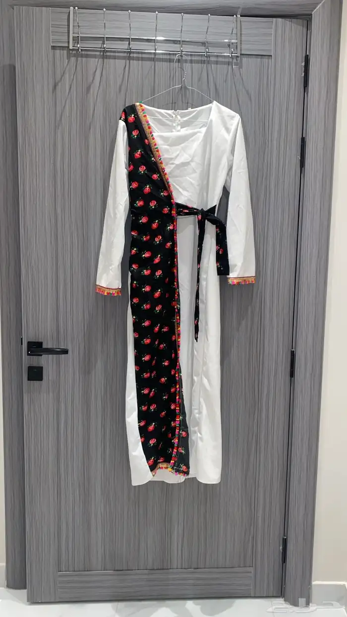 فساتين وحذاء 4