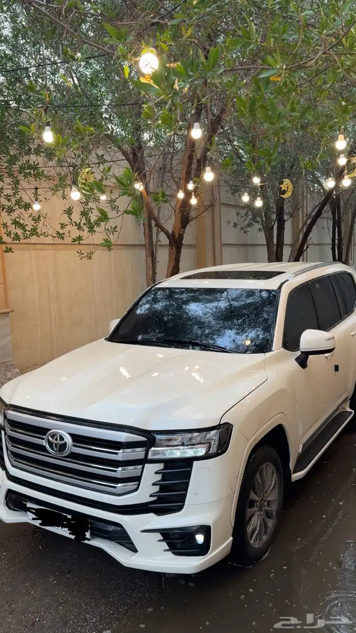 لاندكروزر 2022 4