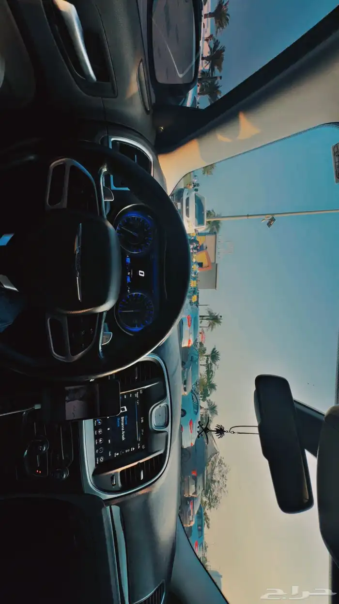 CHRYSLER 2018 V8 C300 6