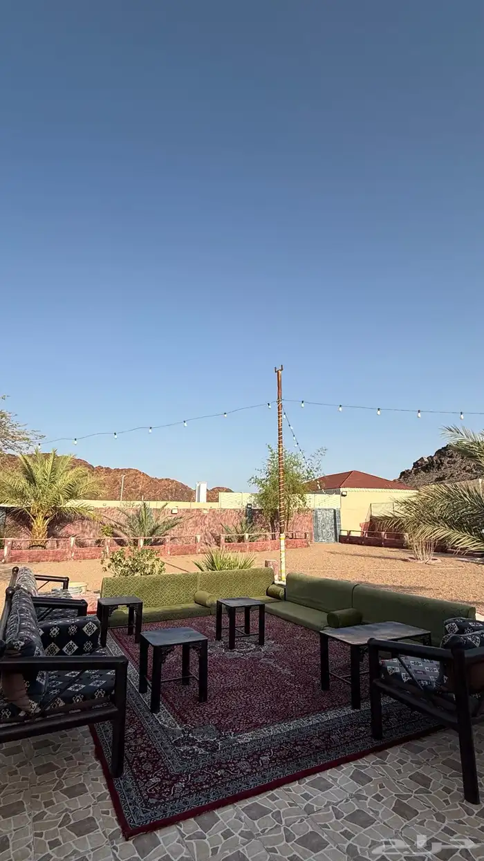 فراش عدد 3 و كنب 1