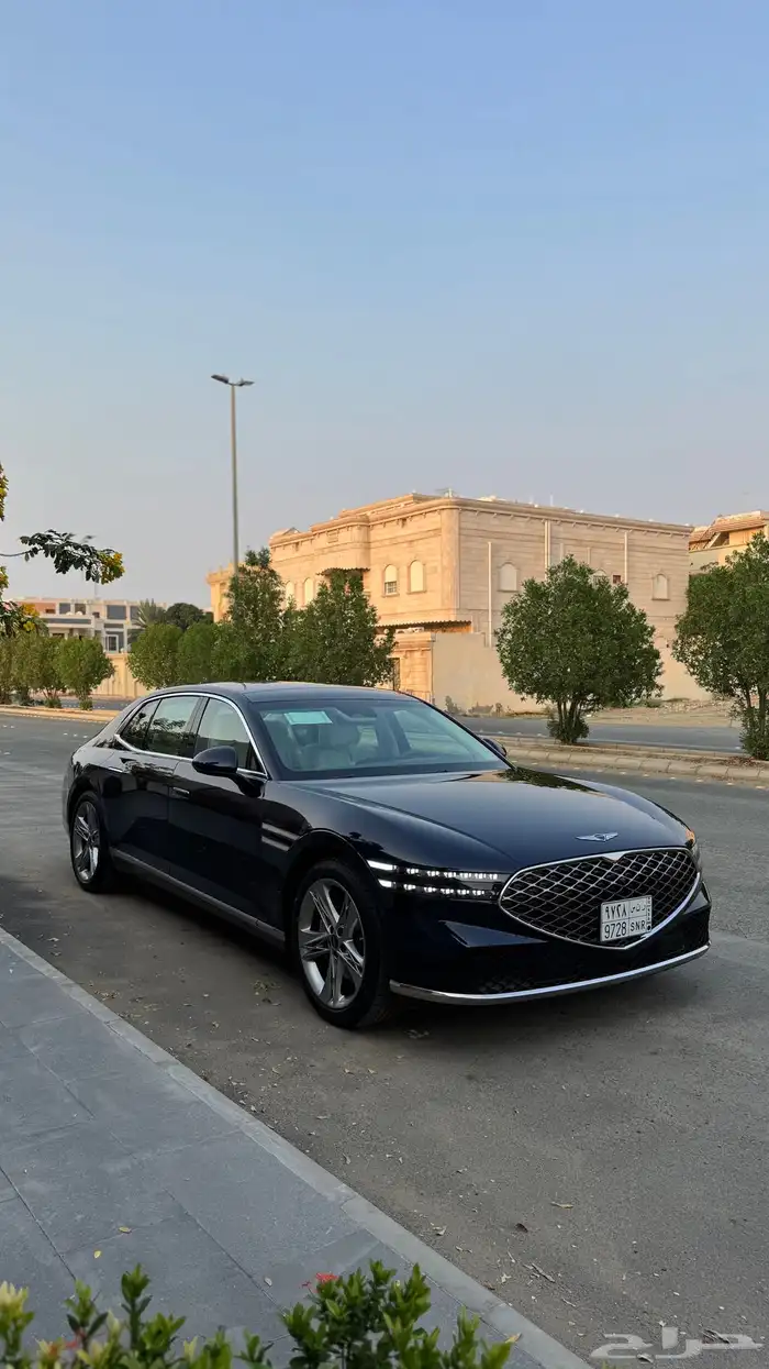 2025 جينيسس G90 1