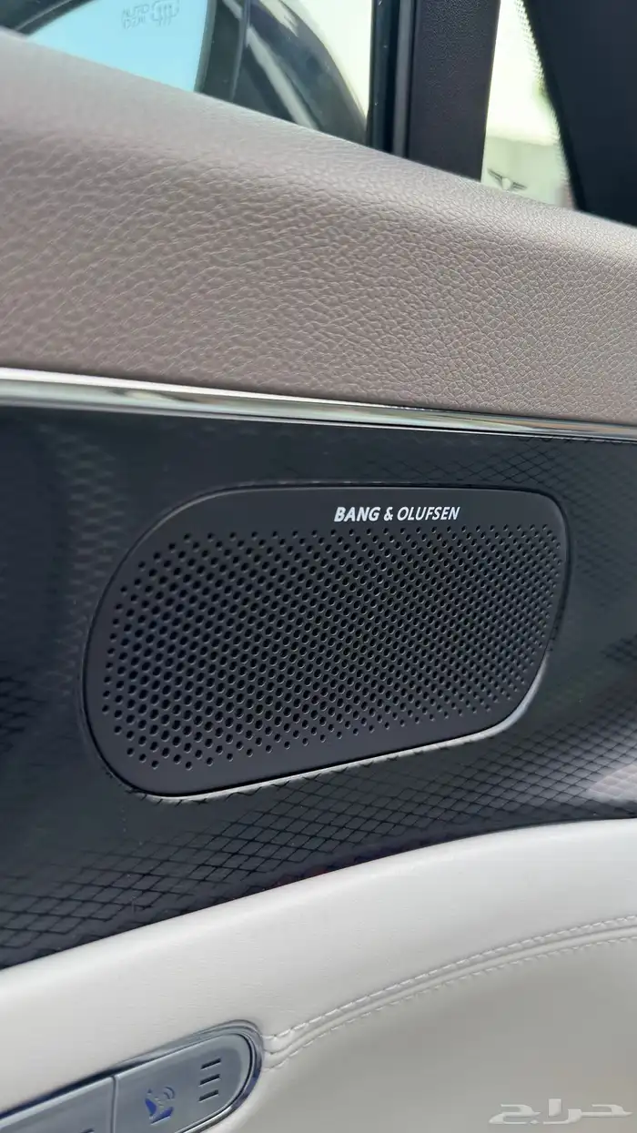 2025 جينيسس G90 12