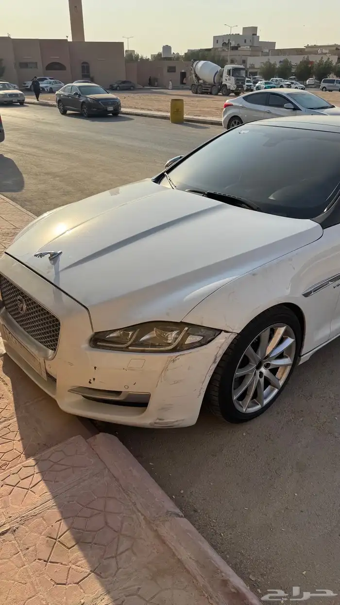 للبيع جاكور XJ 2016 3