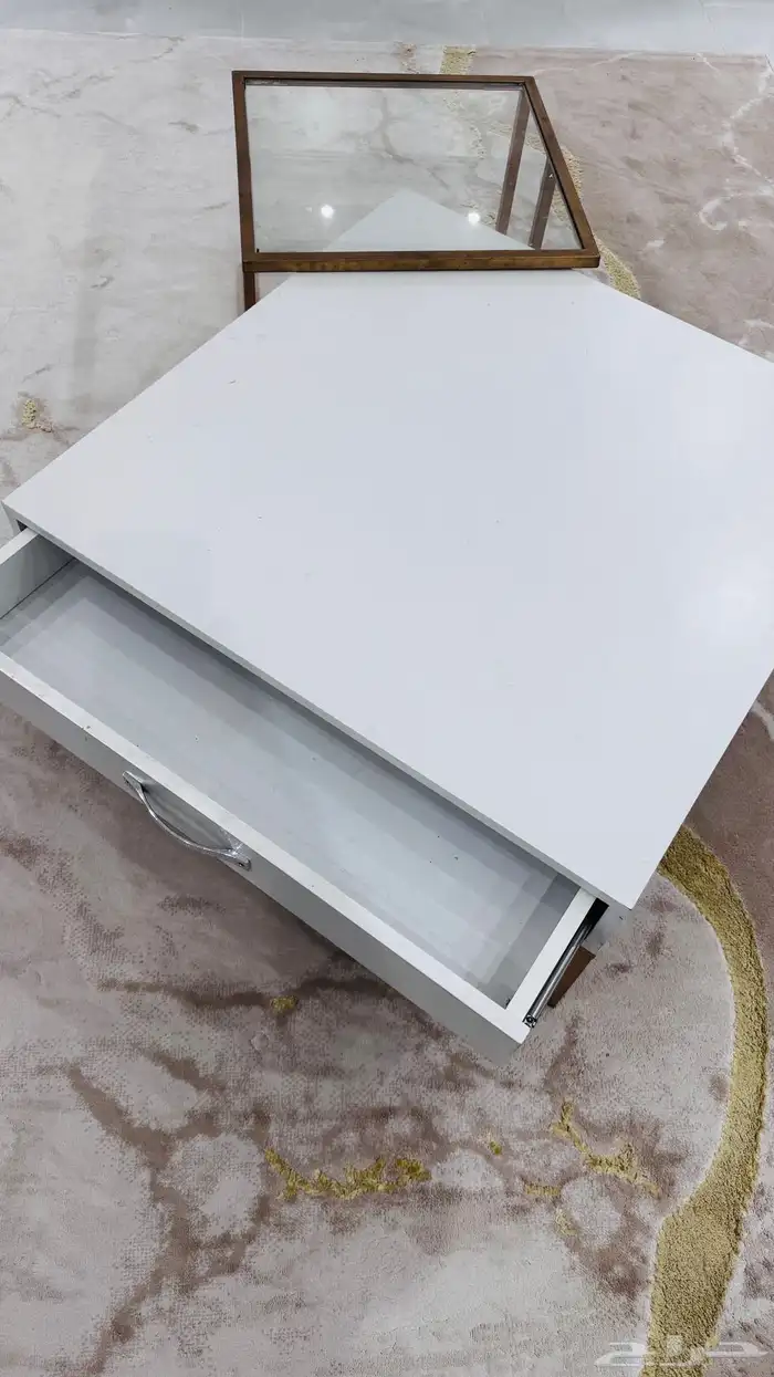 للبيع طاولة ضيافة 1