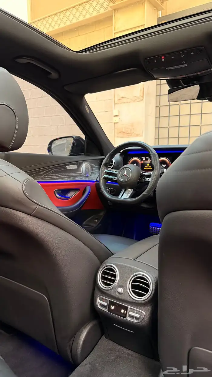 مرسيدس E350 AMG 2021 ( بنزين ) بحالة الوكالة 17
