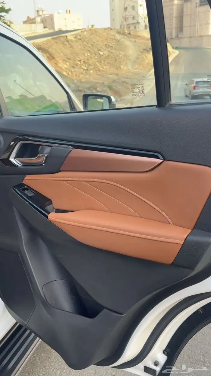 ايسوزو MUX (دبل) 2023 فل كامل ( بحالة الوكالة ) خالي من الرش 30