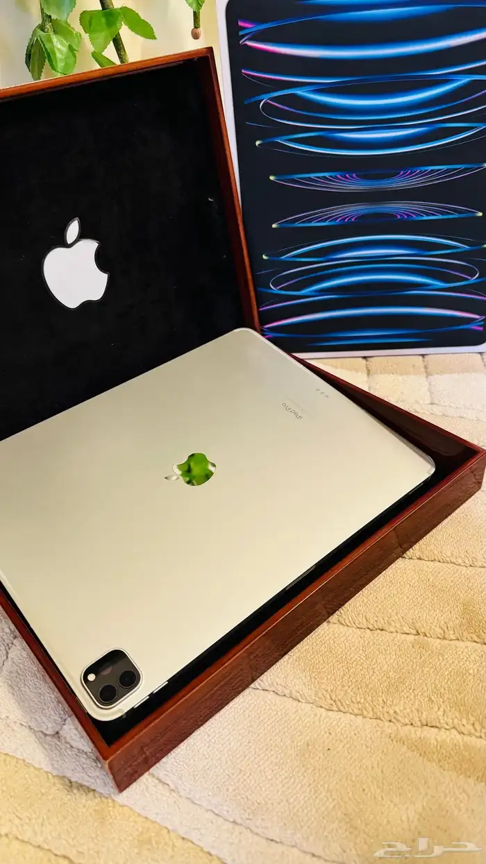 ايباد برو M2 شبه جديد ماشاءالله 0