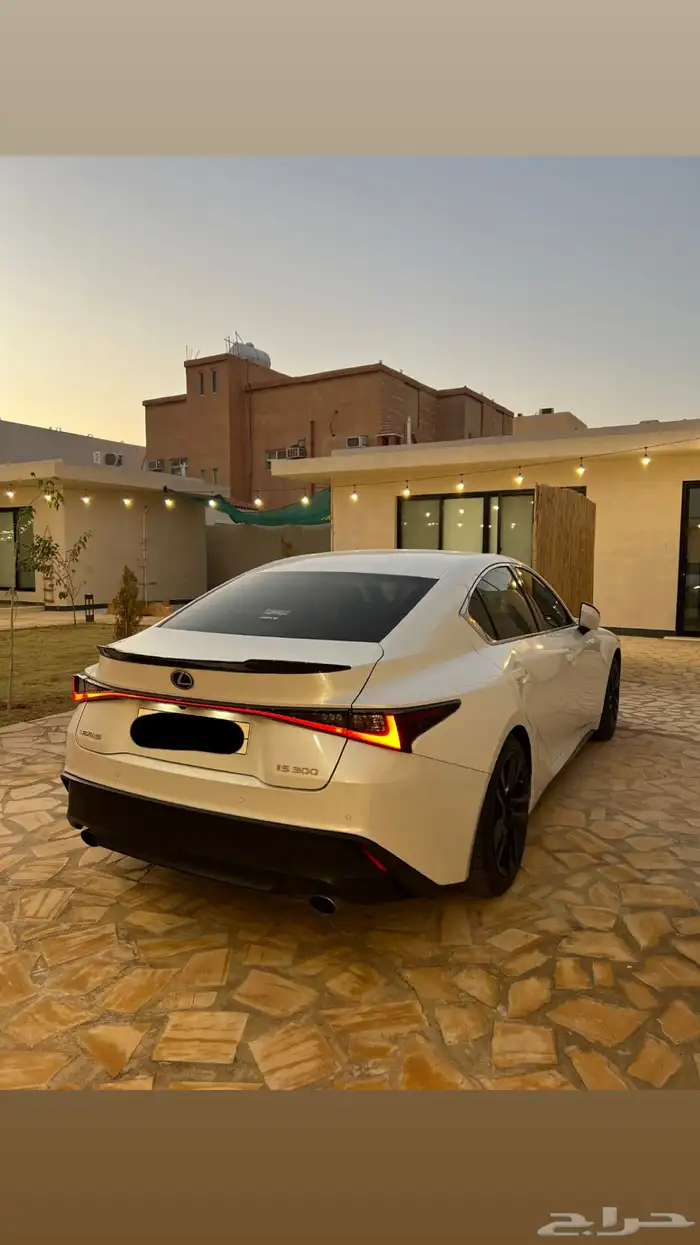 لكزس IS300 2022 3