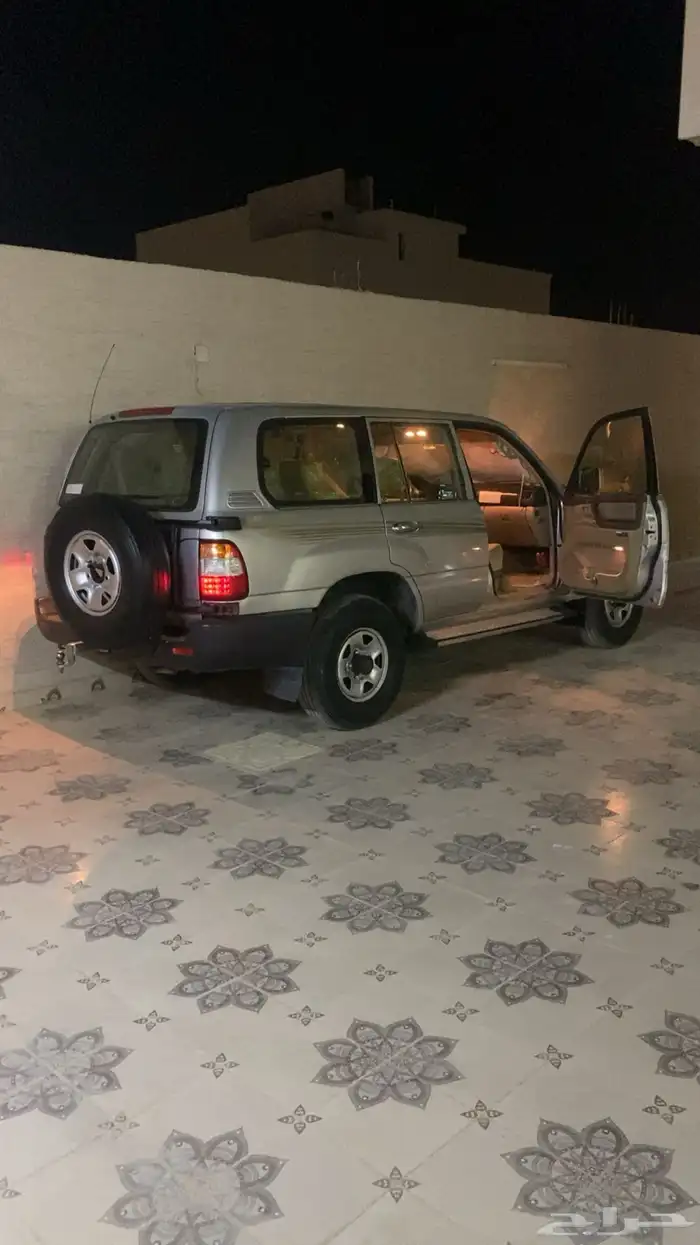 لاندكروزر 1999 محول خارجا 2007 ممشى 550 ألف 0