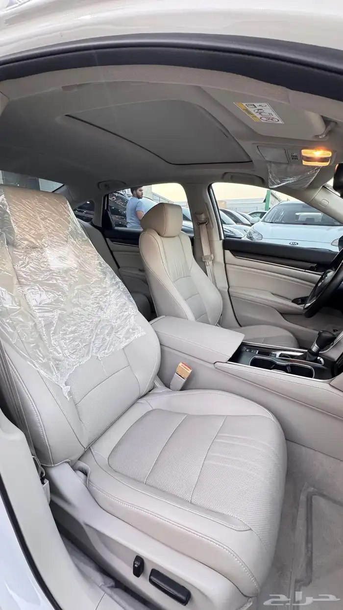 هوندا اكورد 2022 - فل كامل مخزنه عداد 6 الاف فقط 16