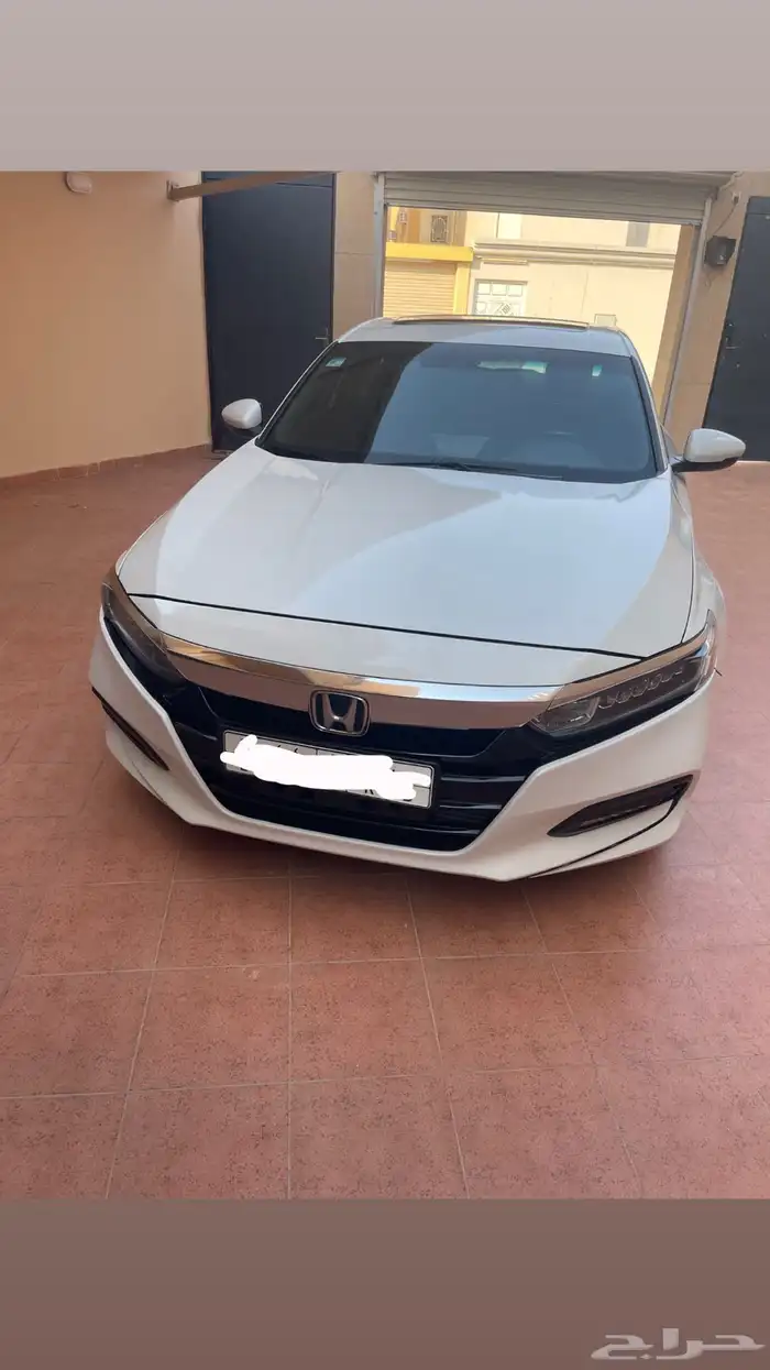 للبيع هوندا اكورد 2018سبورت 3
