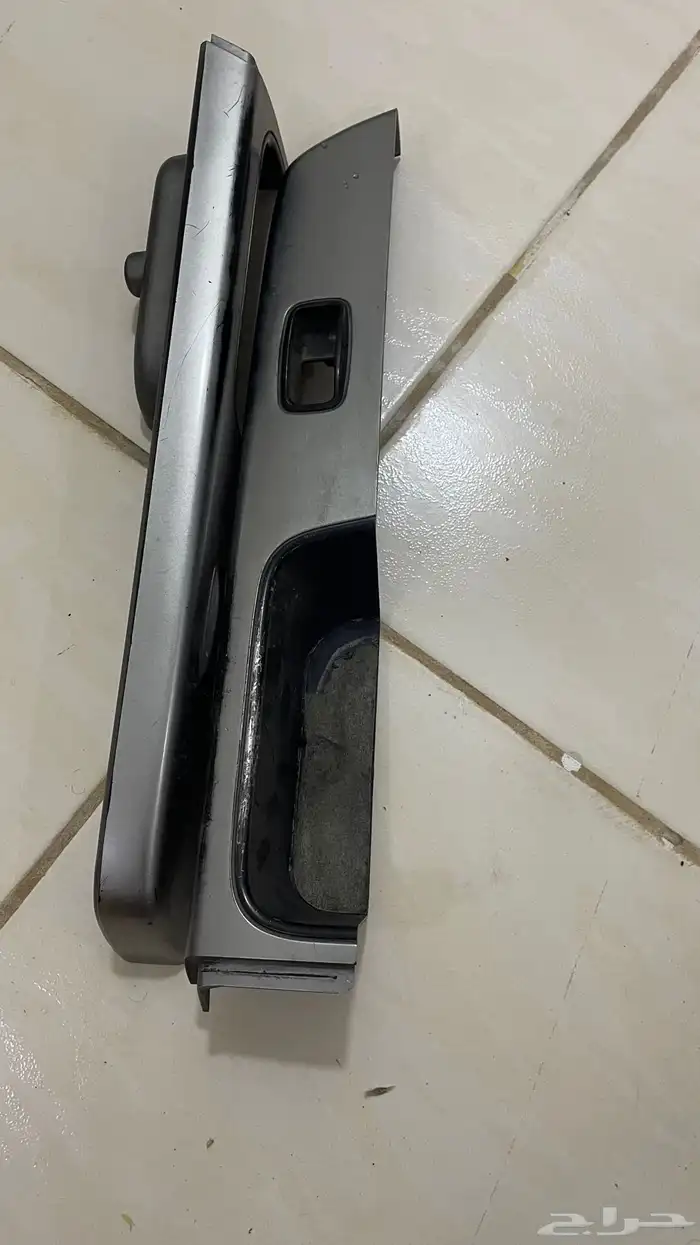 فتك نيسان قطع القزاز الخلفي 1