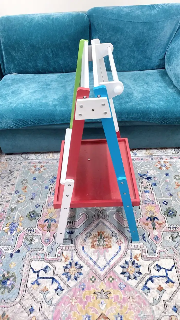 مكتب صغير وسبوره 5