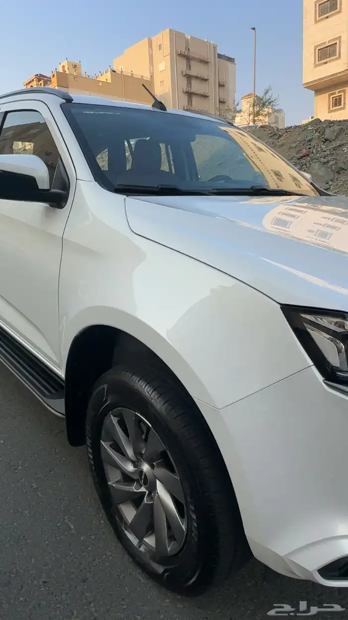 ايسوزو MUX (دبل) 2023 فل كامل ( بحالة الوكالة ) خالي من الرش 12