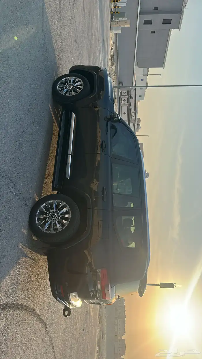 لاندكروزر نظيف 4