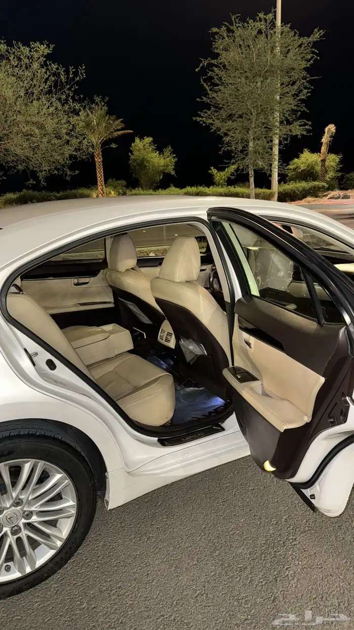 للبيع لكزس es350. 2016 0