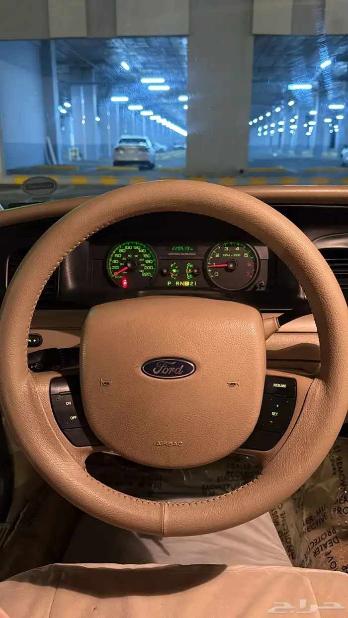 فورد فكتوريا بوليسي 2011 10