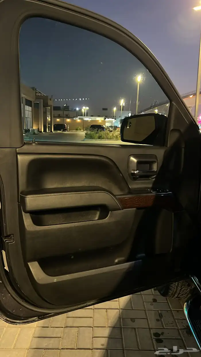 للبيع سييرا 2015 z71 8