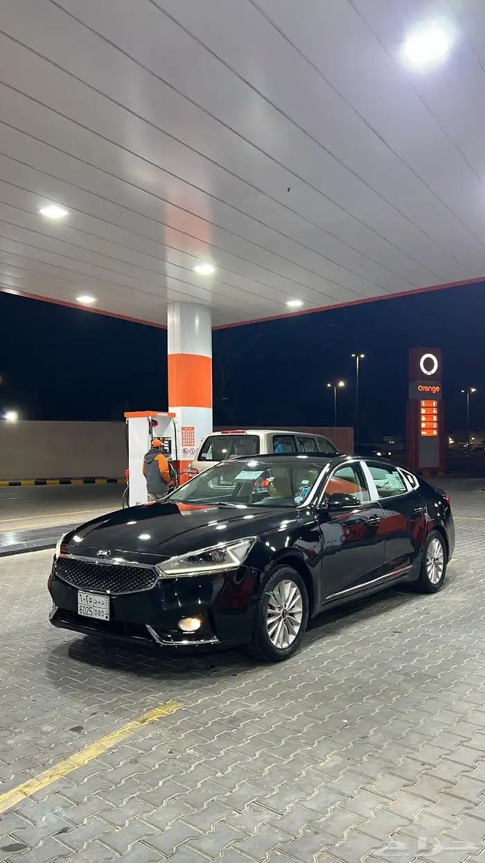 للبيع كيا كدنزا مديل 2017 11