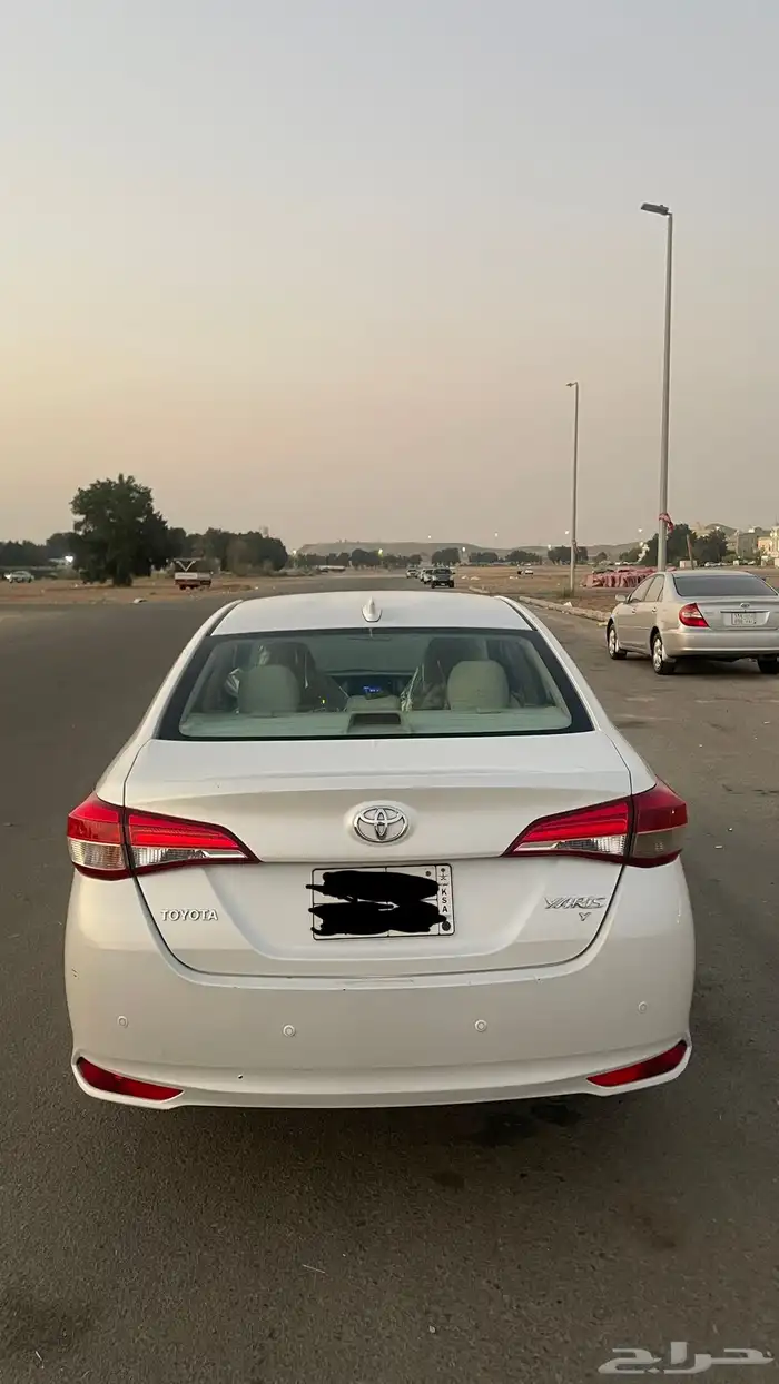تويوتا يارس 2021 نضيفة جدا 1
