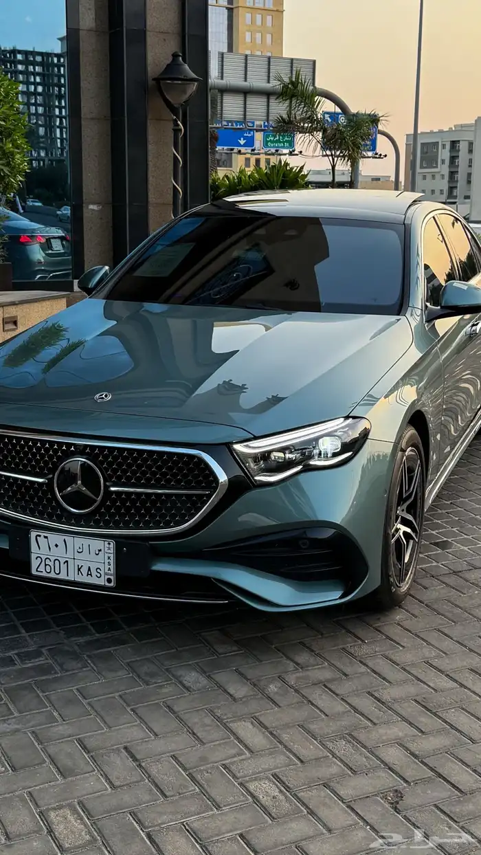 مرسيدس اي 300 2024 فل 2