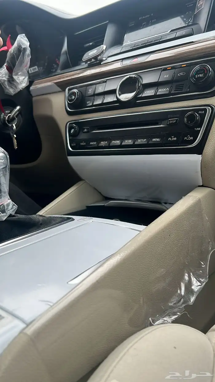 للبيع كيا كدنزا مديل 2017 31