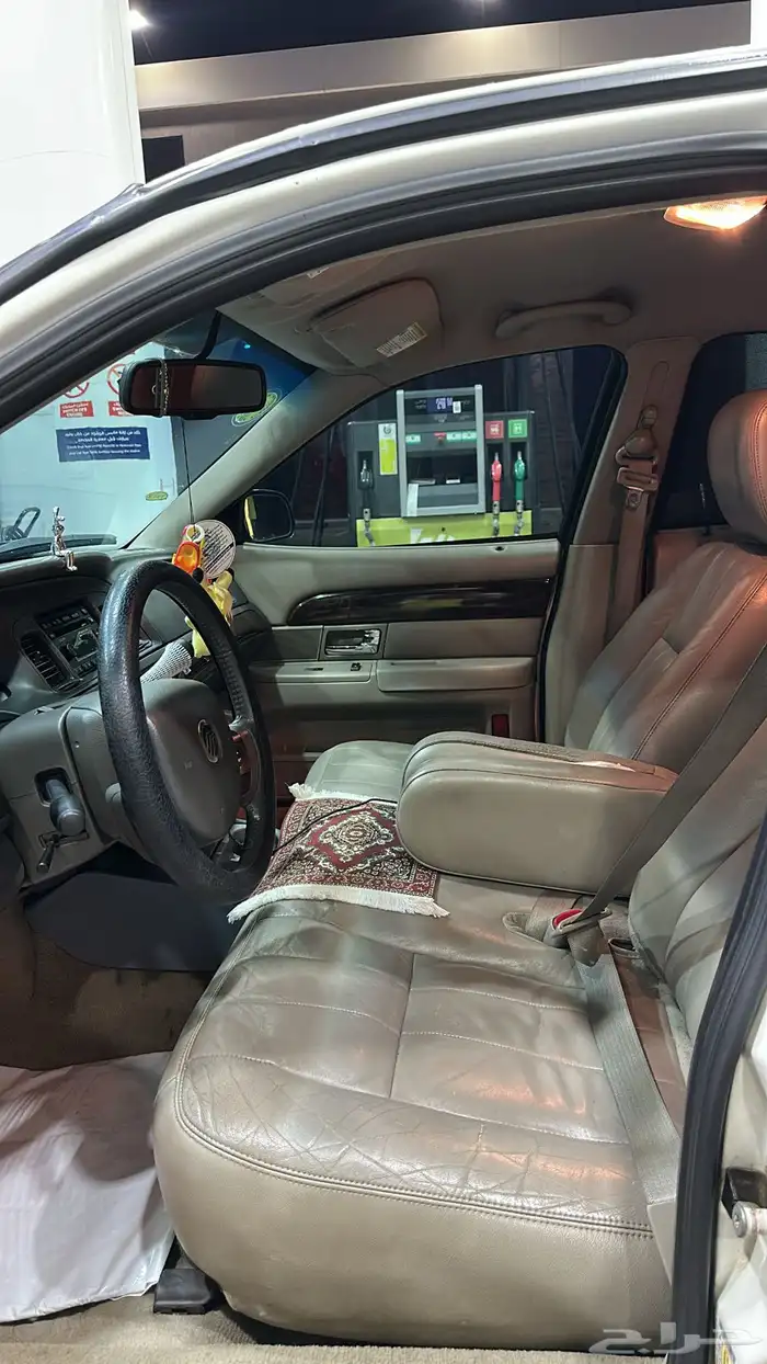 فورد قراند ماركيز موديل 2011 9