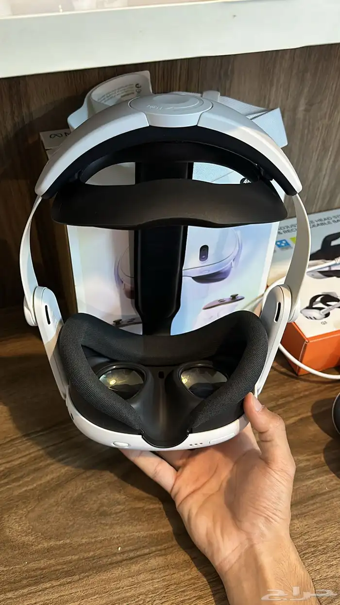 ميتا كويست 3 جديده بضمانها 4K ذاكره 512 مع اضافات 5