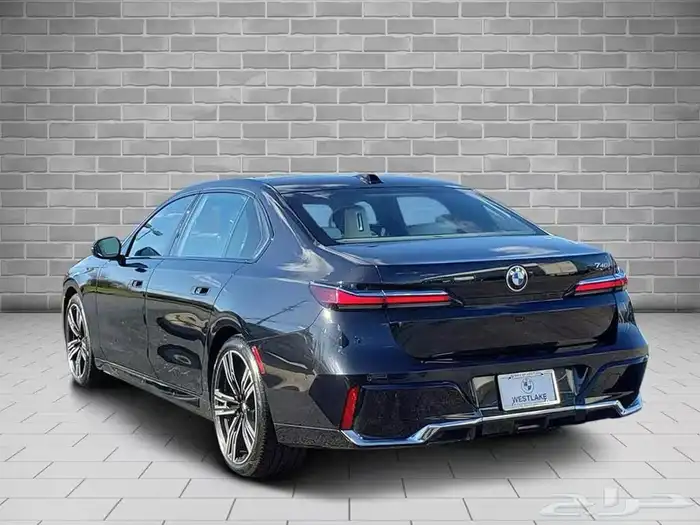 بي ام دبليو الفئة السابعة 740 2023 بسعر لقطة 6